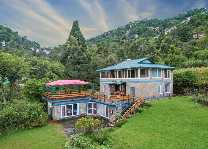 Saffronstays Kasauli Estate Royalty - 80-Year-Old 5Br Heritage Home With Lawns, Scenic Views & Bbq In Kasauli Hills